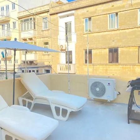 Nyaraló Sunny Spacious 3 Bedroom Townhouse In Great Location